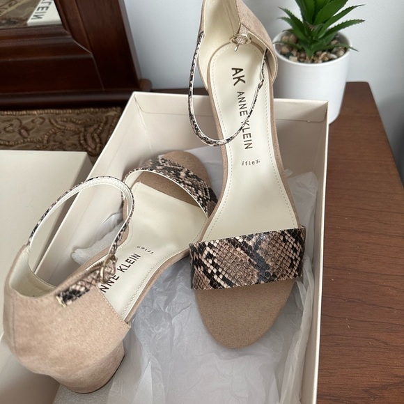 Anne klein sued sandals with snake print front . 2.5” heel - Picture 2 of 6